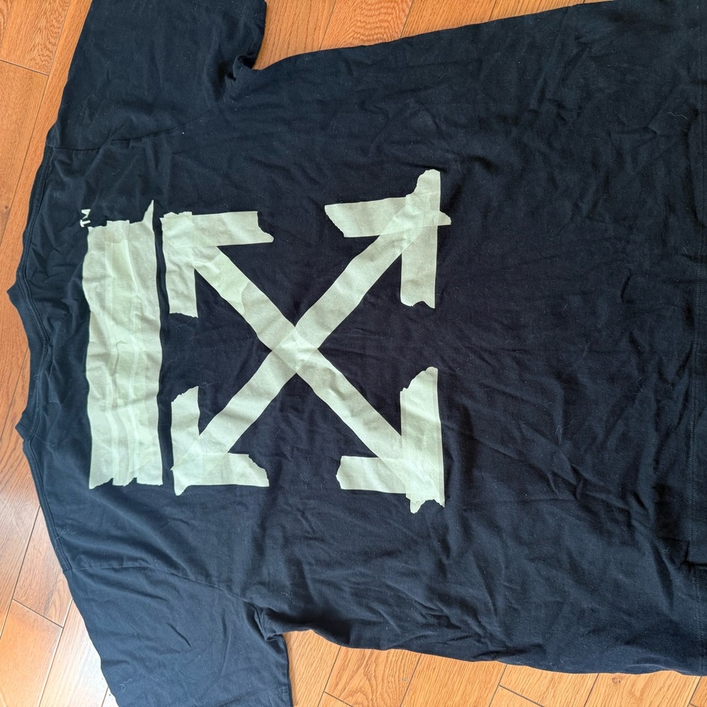 Off-White Black and White Arrow Tee